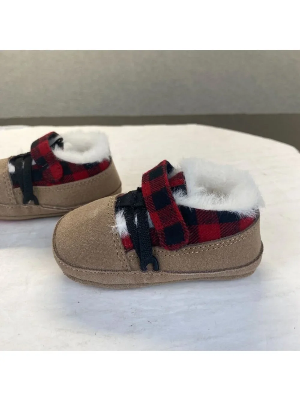 Robeez First Kicks Blake Buffalo Plaid Red Faux Fur Baby Boys Shoes 6-9‎ M,NEW